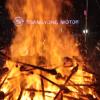 -11일 밤 수백여 개의 횃불이 모여 쌍용차 정문 앞에서 불타고 있다.