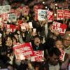 -11월 5일 오후 서울 광화문 광장에서 열린 ‘모이자! 분노하자! #내려와라 박근혜 2차 범국민행동’ 에 모인 20만여 명의 사람들이 박근혜 퇴진을 요구하고 있다. 