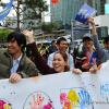 -4월 28일 오후 서울 보신각 앞에서 열린  ‘노동3권 보장, 단속추방 반대, 고용허가제 폐지, 노동비자 쟁취 2013 이주노동자 메이데이 집회’에서 이주노동자 들이 "STOP CRACKDOWN(단속추방중단)" 을 외치고 있다. 