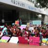 -5월 27일 오후 서울지방고용노동청 앞에서 ‘투투버스 이주노동자 집중 결의대회’가 열리고 있다.